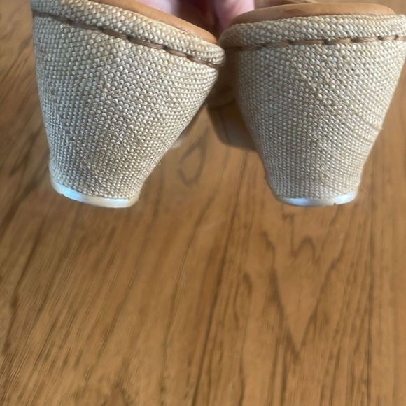 Born -  Wedge Open Toe Slip On Wedge Sandal Shoes Tan Size 6 Size 36.5 - Picture 11 of 13